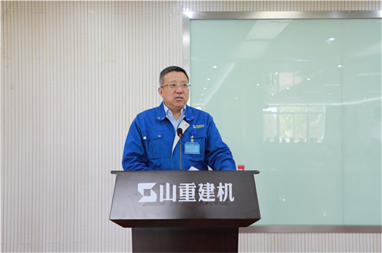 青春心向黨 奮斗新征程 山重建機(jī)召開“五一、五四”表彰大會